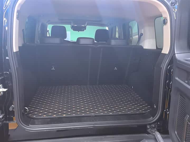 Фото 15 - Tank 300