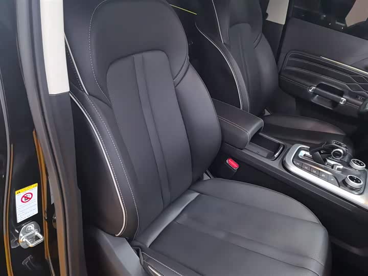 Фото 3 - Tank 300