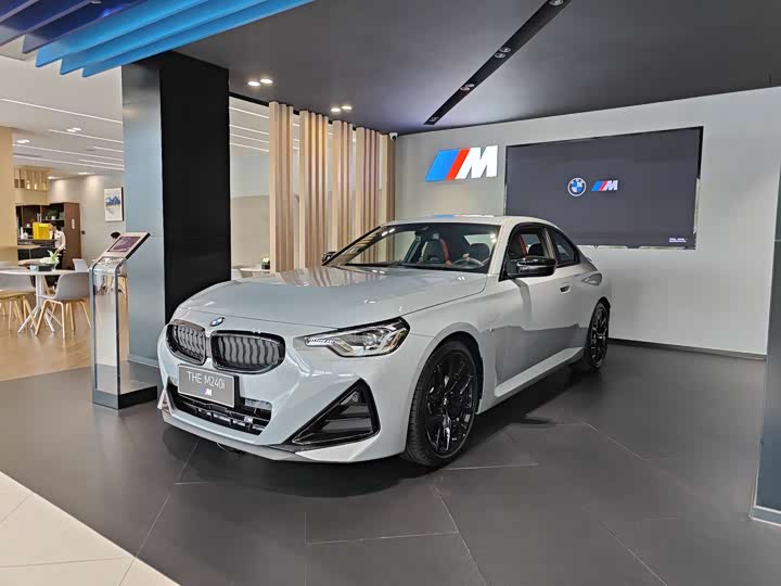 Фото 1 - BMW 2 Series