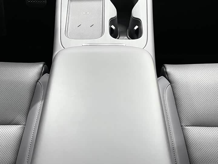 Фото 19 - Leapmotor C10