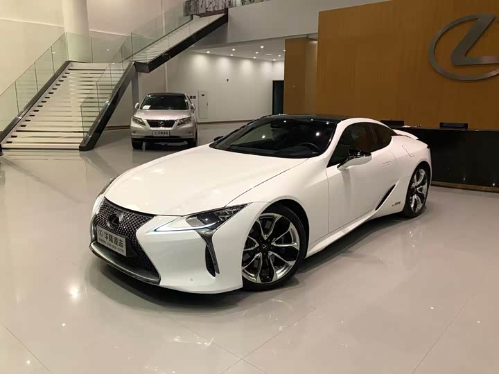 Фото 2 - Lexus LC