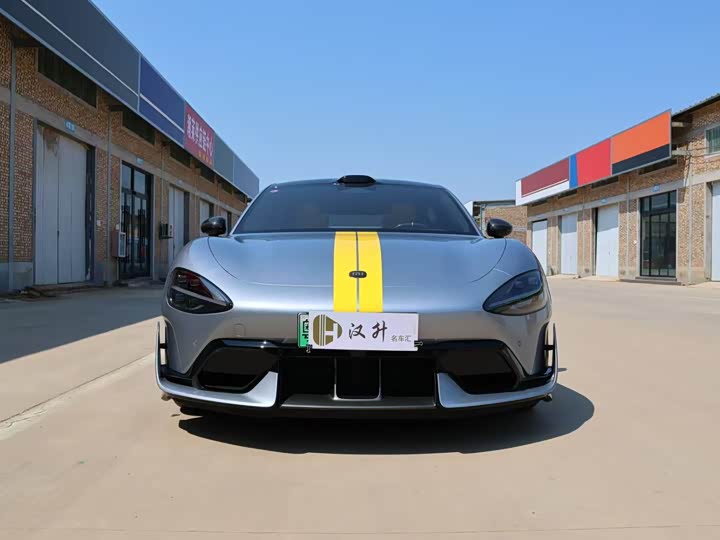 Фото 2 - Xiaomi SU7 Ultra