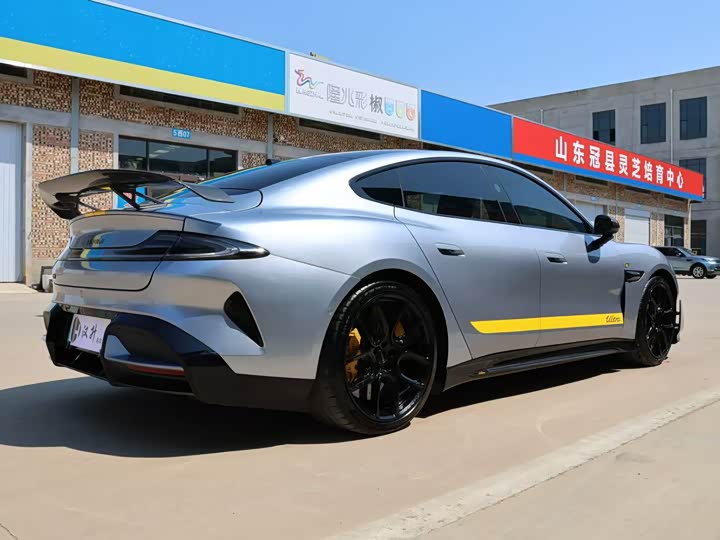 Фото 23 - Xiaomi SU7 Ultra