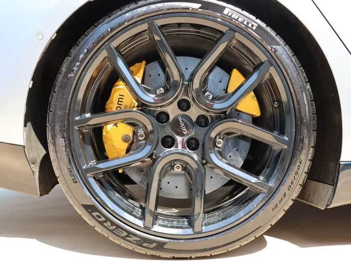 Фото 6 - Xiaomi SU7 Ultra