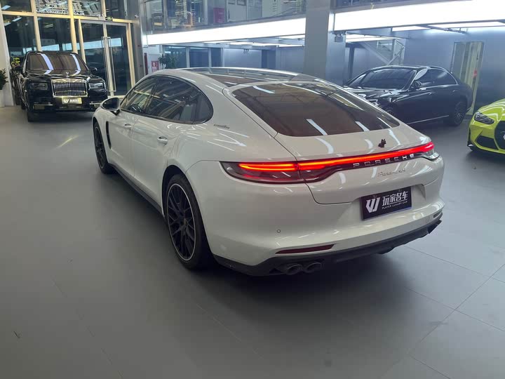 Фото 6 - Porsche Panamera