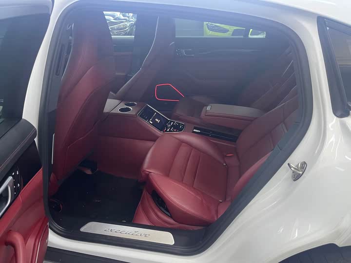 Фото 9 - Porsche Panamera