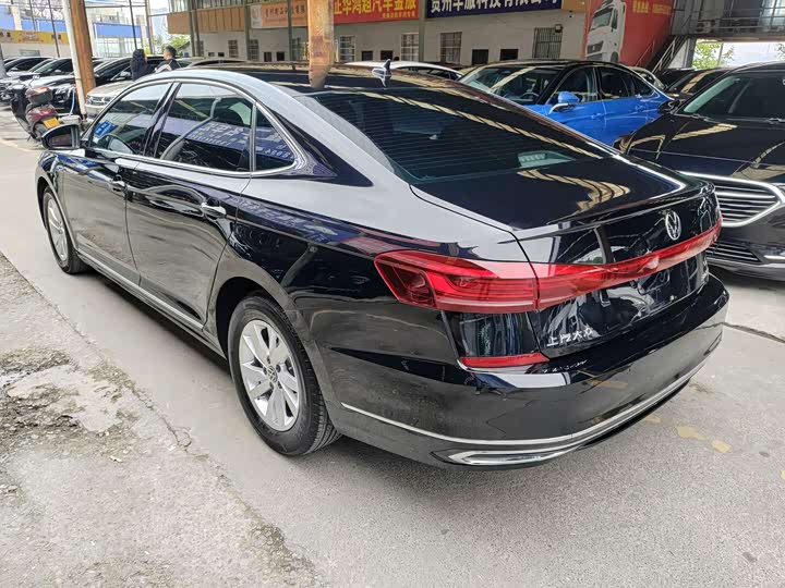 Фото 3 - Volkswagen Passat