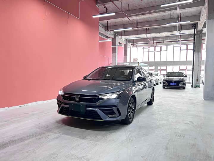 Фото 1 - Roewe i5