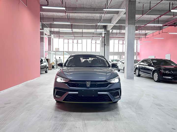 Фото 2 - Roewe i5