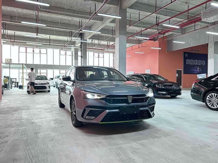 Фото 3 - Roewe i5