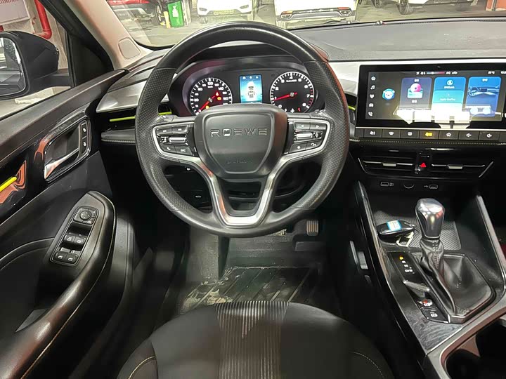 Фото 7 - Roewe i5