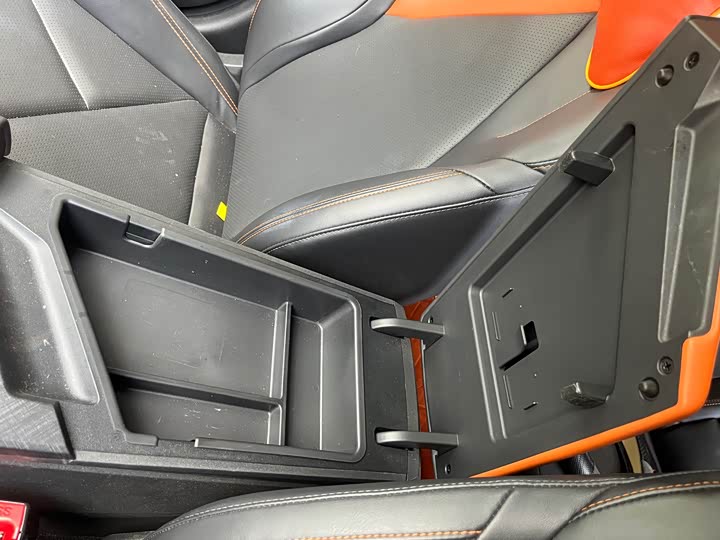 Фото 18 - Changan UNI-V