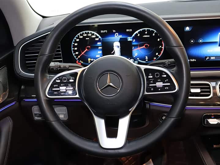 Фото 16 - Mercedes-Benz GLE-Class