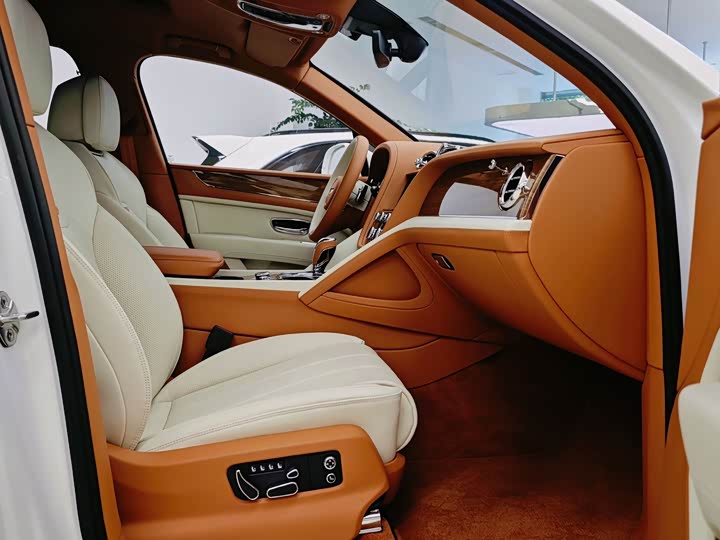 Фото 6 - Bentley Bentayga