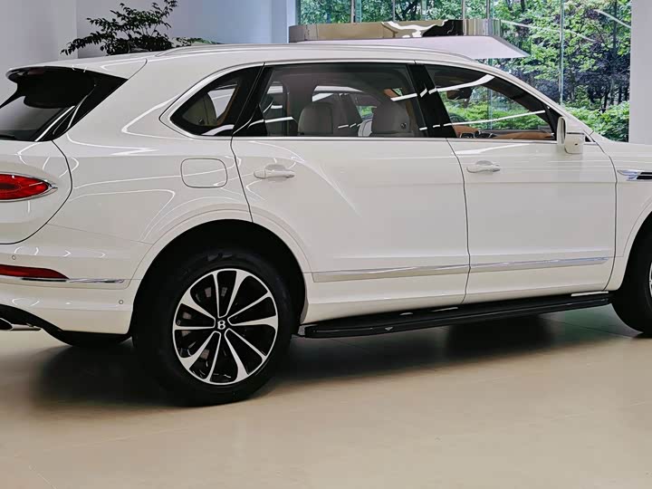 Фото 8 - Bentley Bentayga