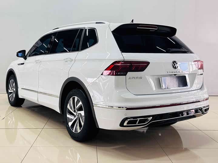 Фото 5 - Volkswagen Tiguan L Hybrid