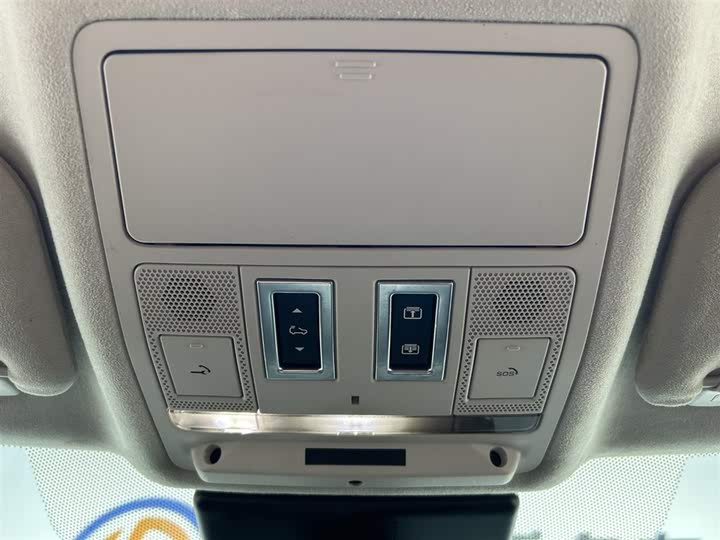 Фото 19 - Jaguar F-Pace