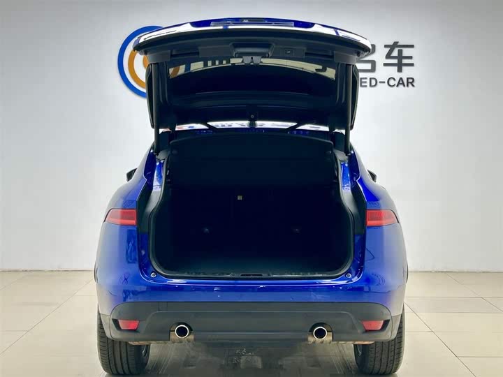 Фото 26 - Jaguar F-Pace