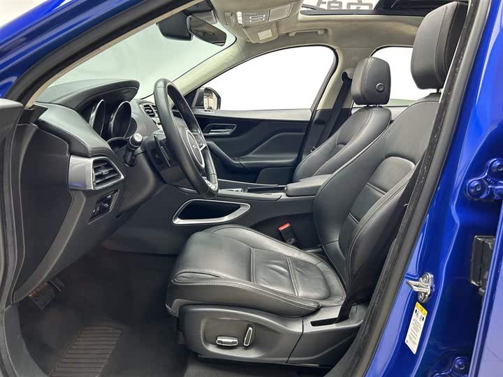 Фото 7 - Jaguar F-Pace