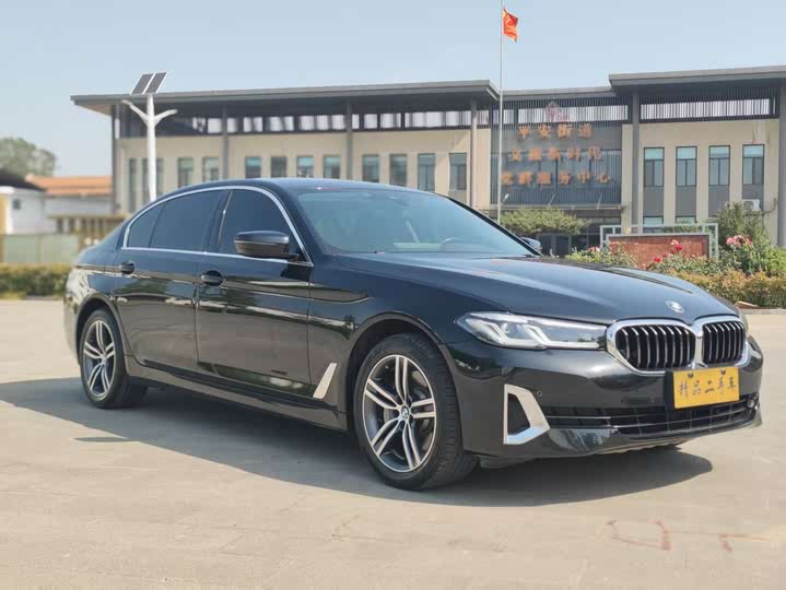 Фото 2 - BMW 5 Series