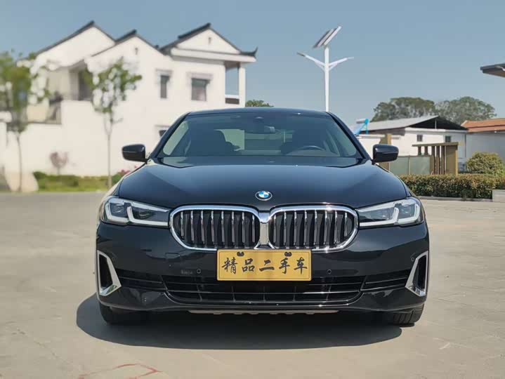 Фото 3 - BMW 5 Series