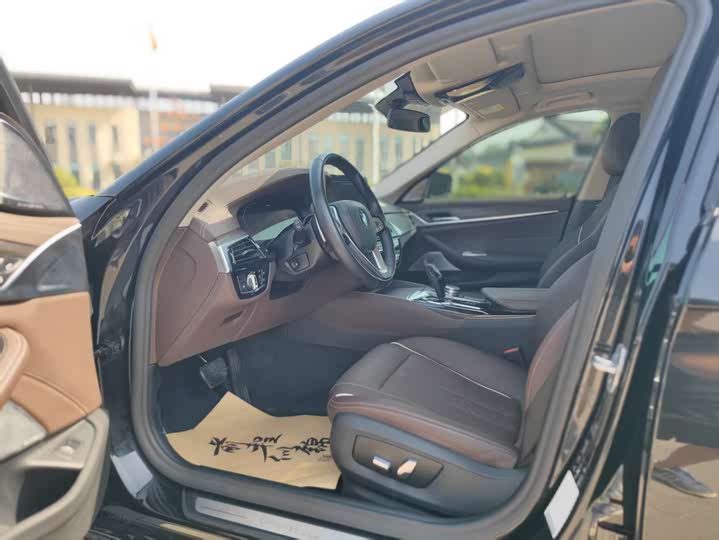 Фото 9 - BMW 5 Series