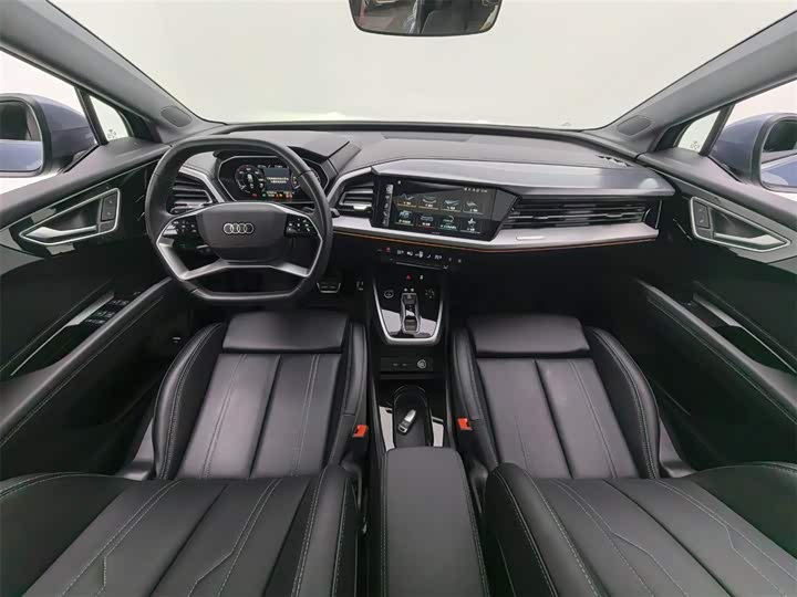 Фото 7 - Audi Q4 e-tron