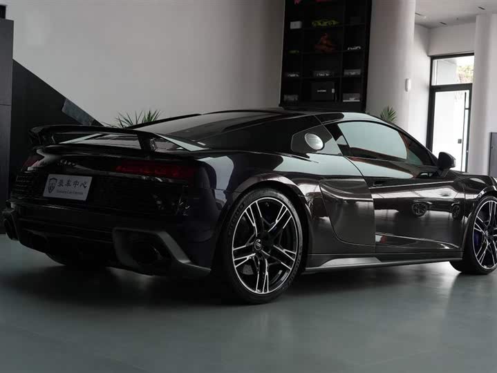 Фото 5 - Audi R8