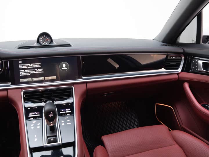 Фото 18 - Porsche Panamera