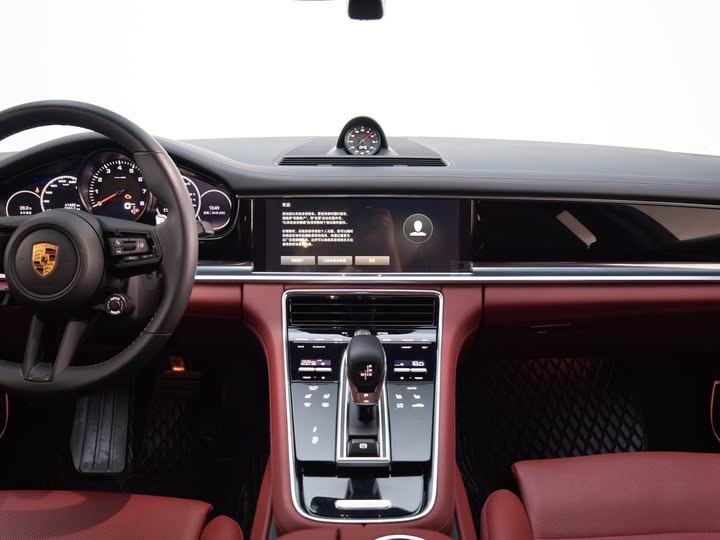 Фото 19 - Porsche Panamera