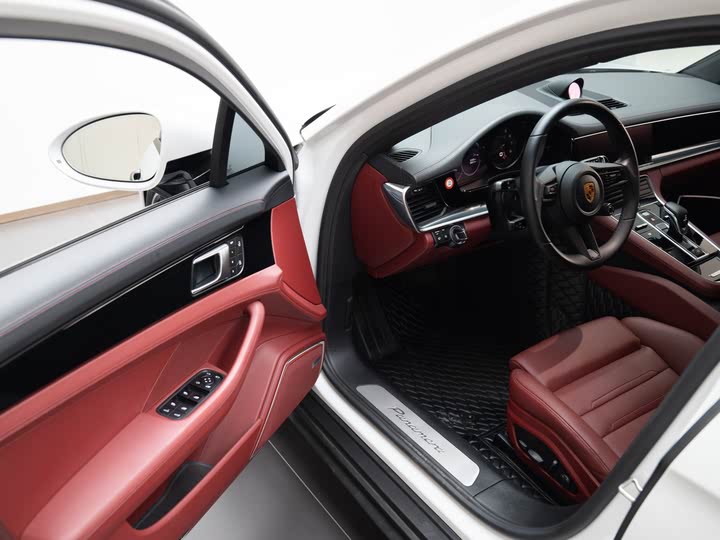 Фото 8 - Porsche Panamera