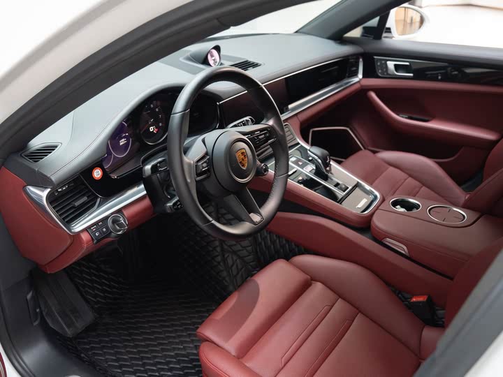 Фото 9 - Porsche Panamera