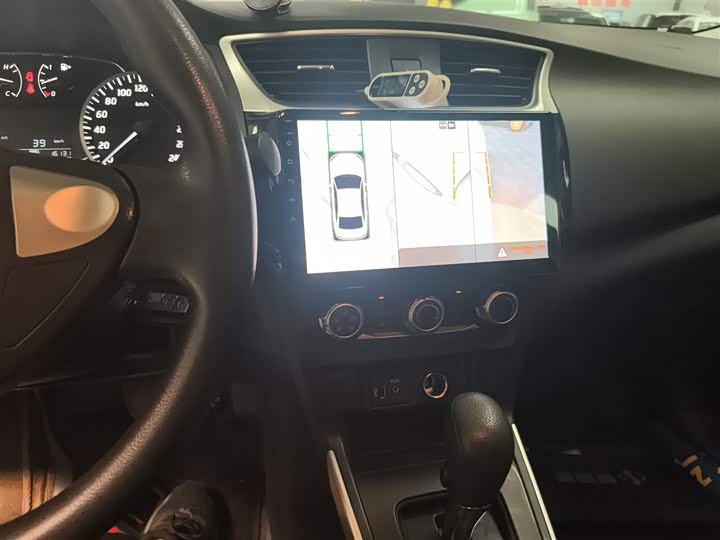 Фото 13 - Nissan Sylphy