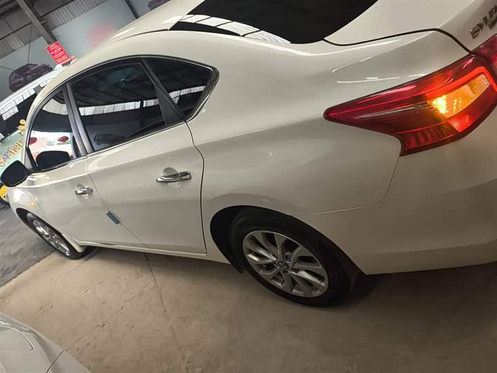 Фото 5 - Nissan Sylphy