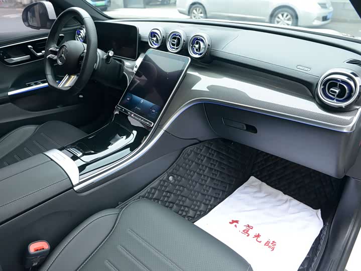 Фото 12 - Mercedes-Benz C-Class