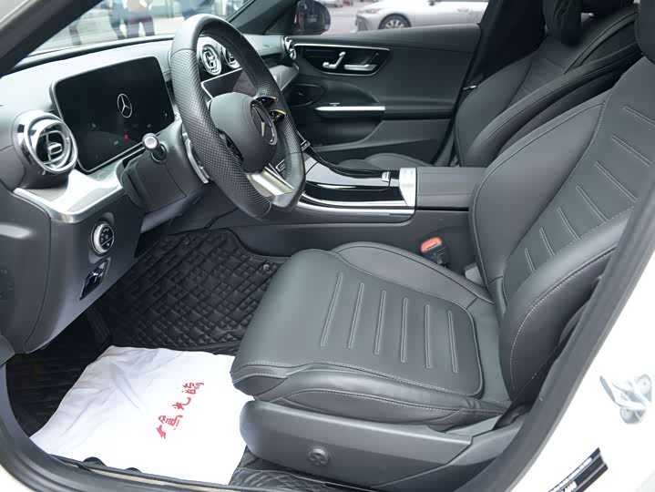 Фото 4 - Mercedes-Benz C-Class