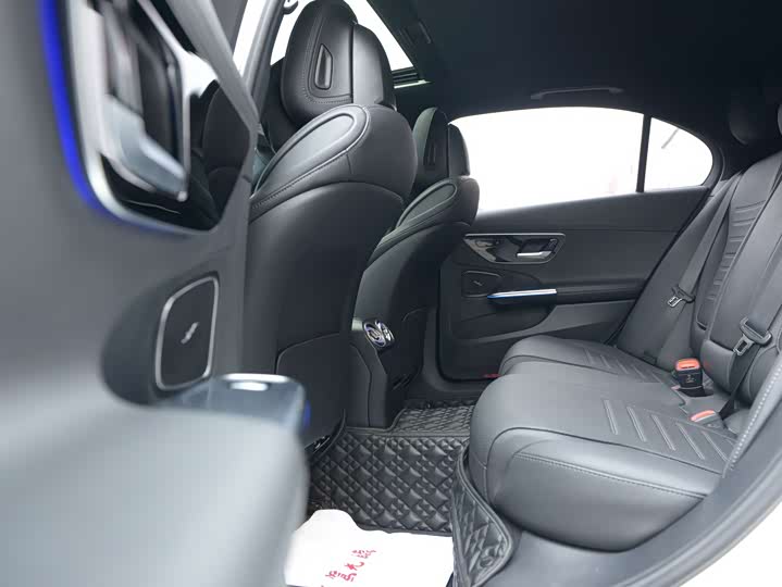 Фото 5 - Mercedes-Benz C-Class