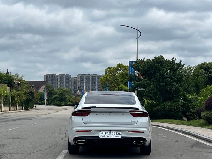 Фото 13 - Geely Preface