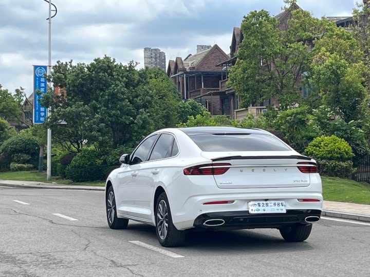 Фото 14 - Geely Preface