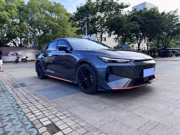 Фото 3 - Changan UNI-V