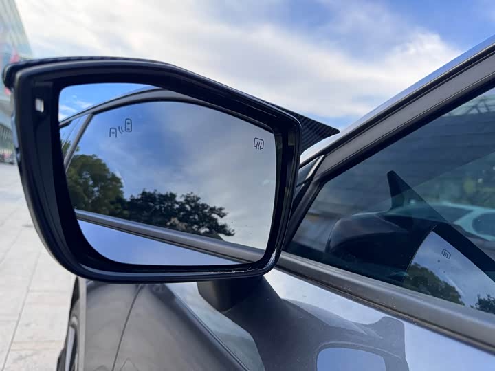 Фото 8 - Changan UNI-V