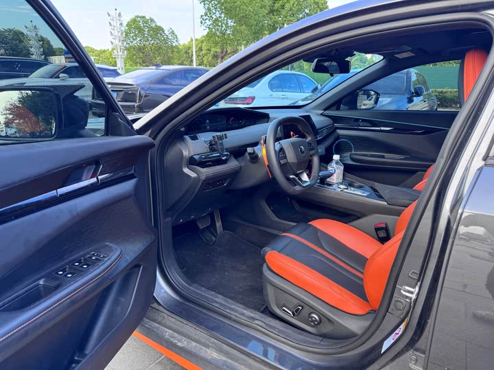 Фото 9 - Changan UNI-V