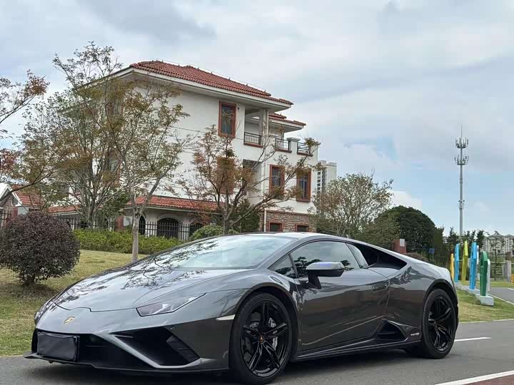 Фото 1 - Lamborghini Huracán