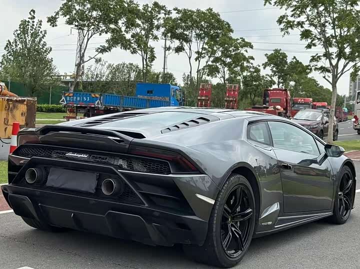 Фото 4 - Lamborghini Huracán