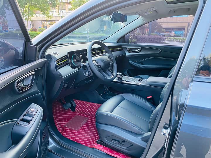 Фото 8 - Roewe RX5