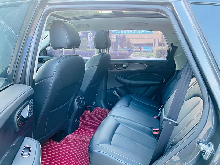 Фото 9 - Roewe RX5