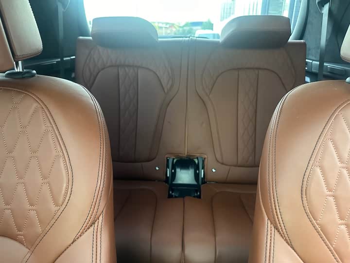 Фото 14 - BMW X7