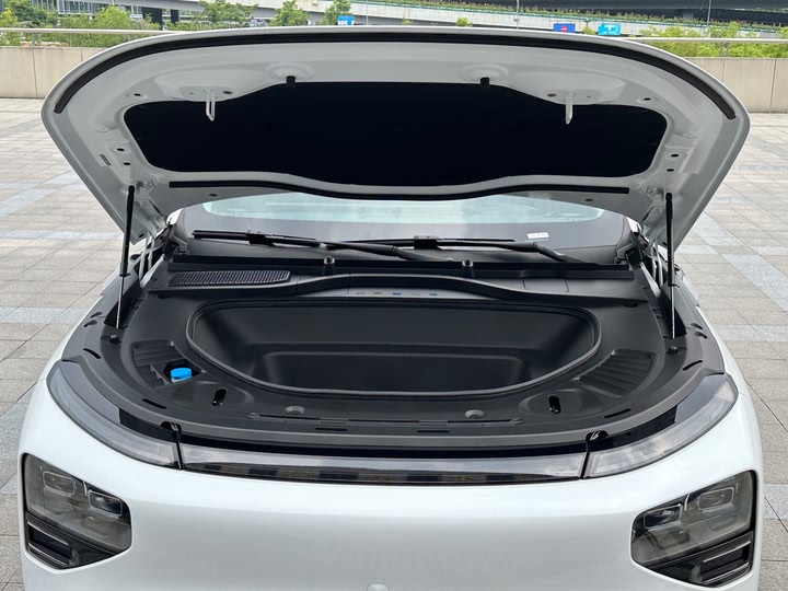 Фото 21 - XPeng G9