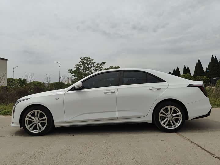 Фото 3 - Cadillac CT4