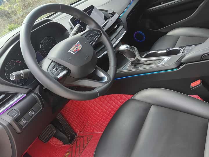 Фото 6 - Cadillac CT4